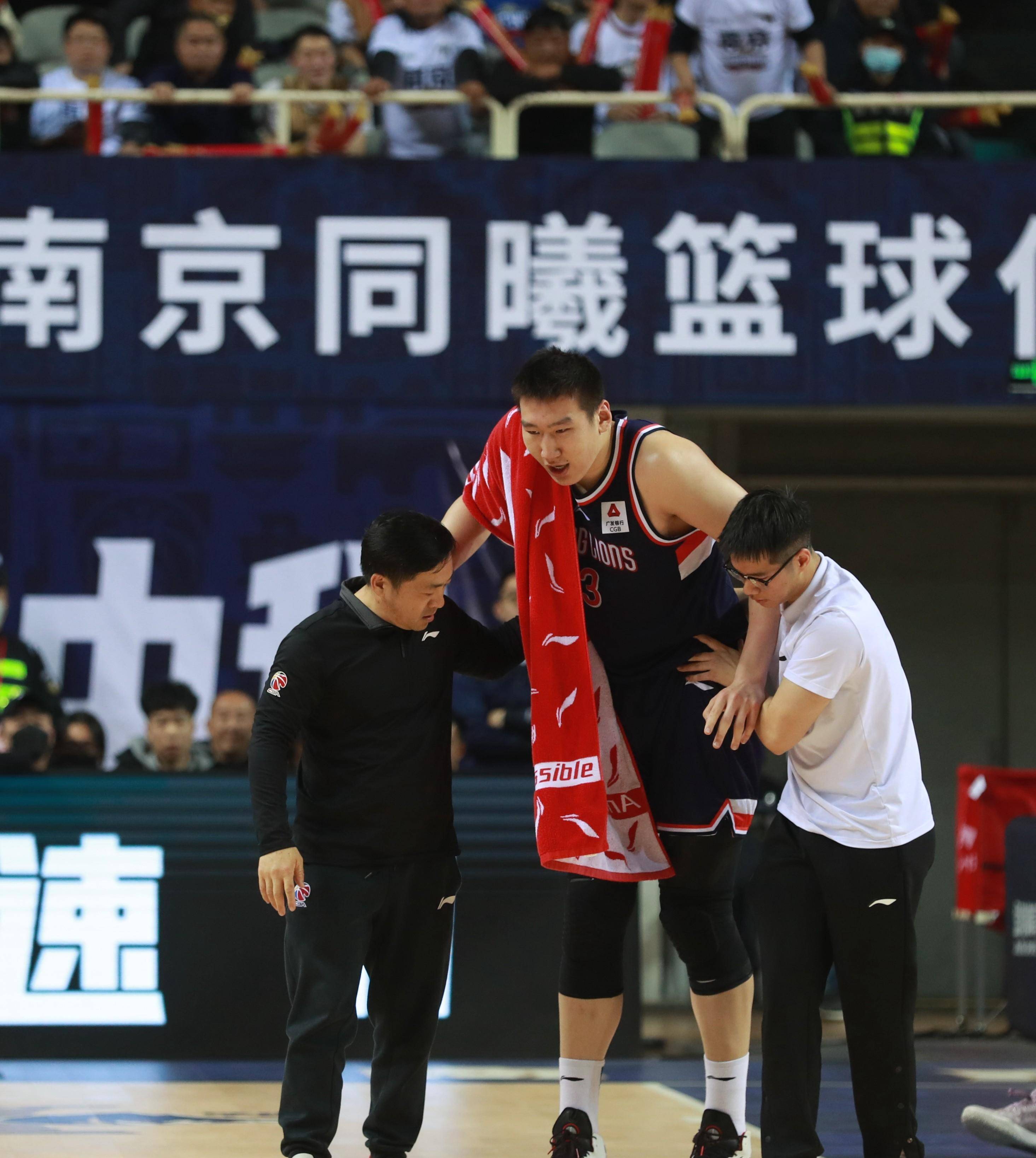 同曦队在主场获胜，积累信心提升