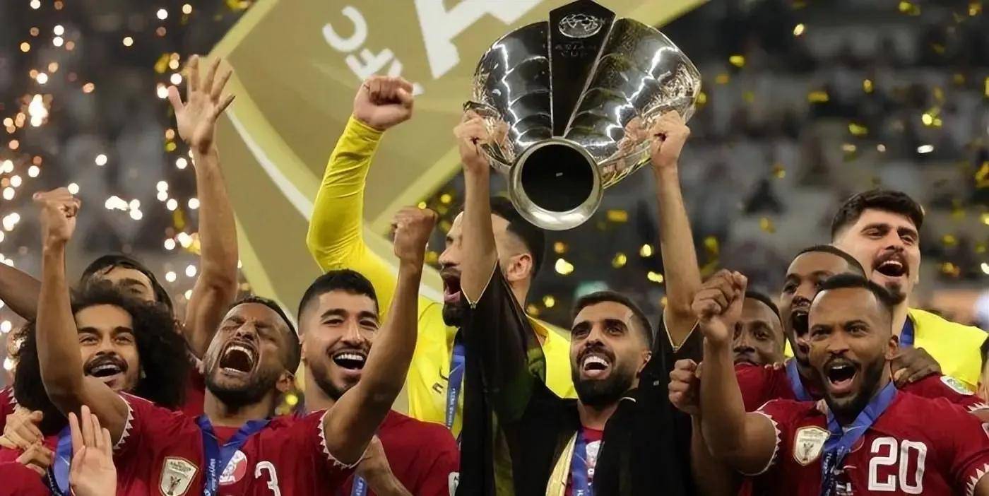 阿联酋球队在亚洲杯中积极备战,迎接挑战 阿联酋球队在亚洲杯中积极备战,迎接挑战