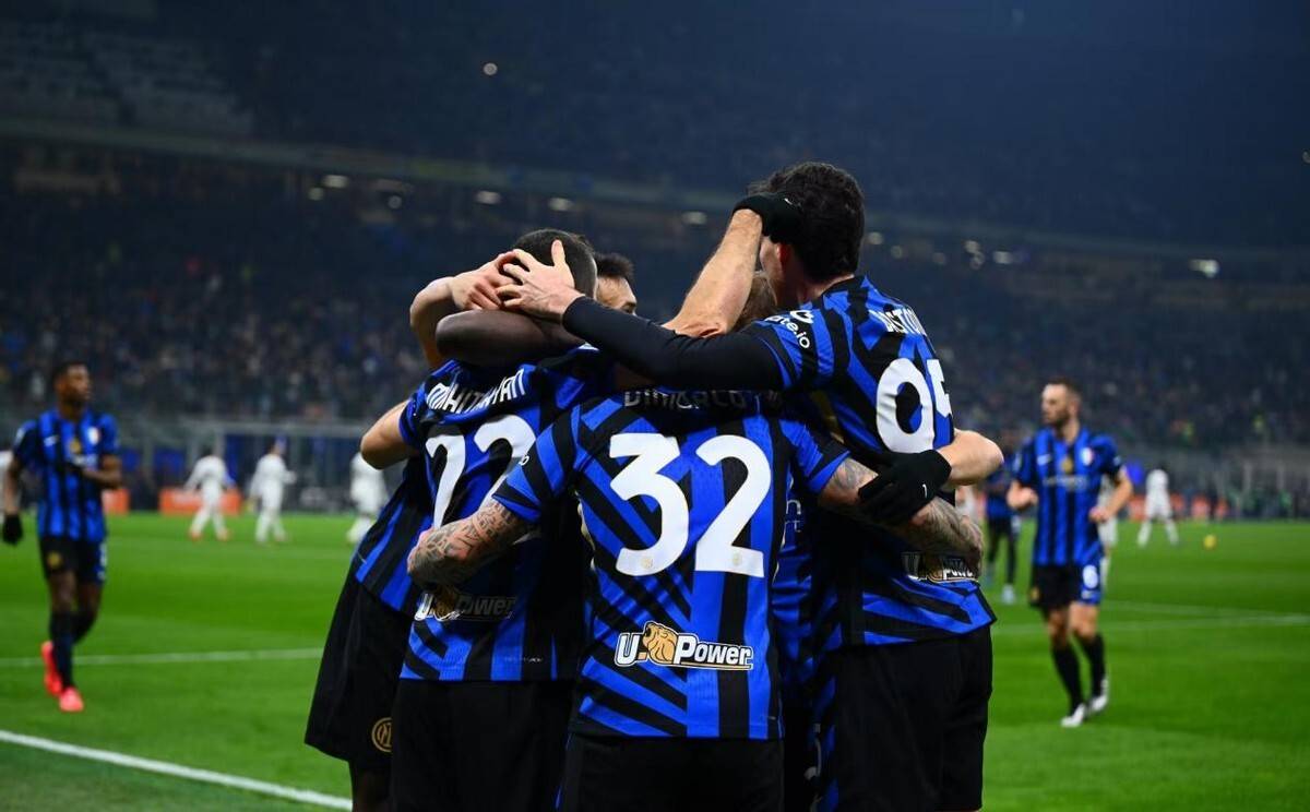 博洛尼亚主场逼平那不勒斯，强敌拼杀