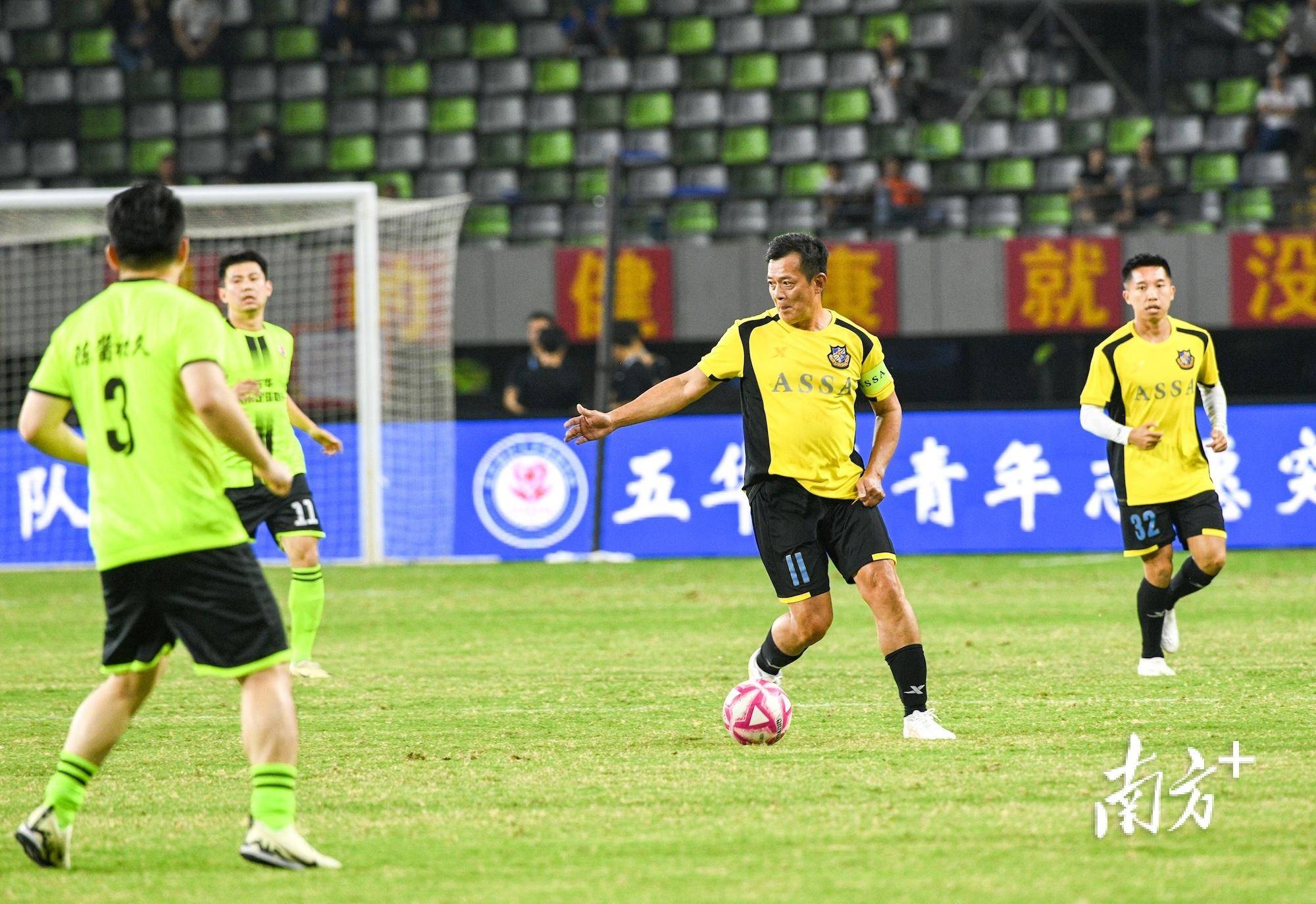 纷呈足球盛宴充满惊喜足球联赛各队积极备战-2024