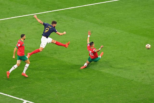 2024|精彩进球！球员射门角度巧妙