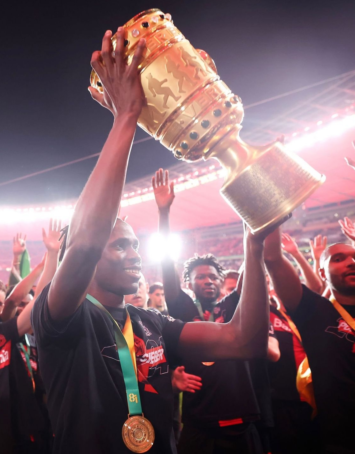 著名球员在比赛中展现出了惊人实力！